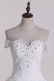 2024 New Arrival Wedding Dresses Off The Shoulder Tulle With Applique And Beads PKGY11EL